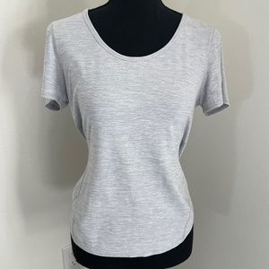 Old Navy Active Breathe On Keyhole Top Medium